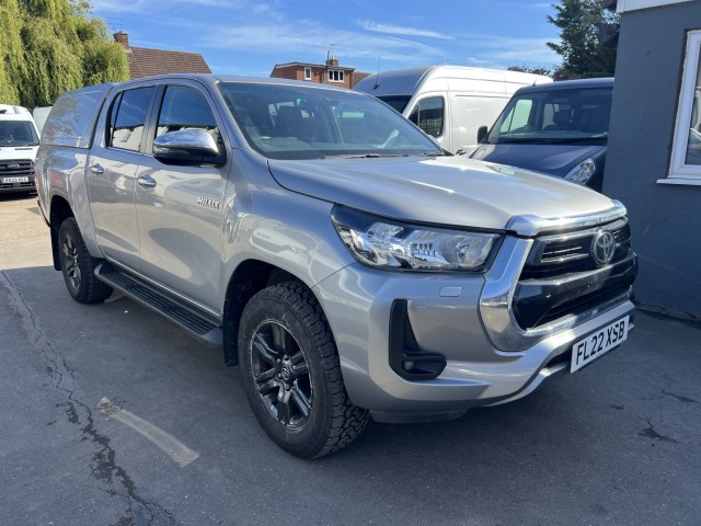 TOYOTA HILUX