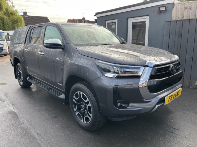TOYOTA HILUX
