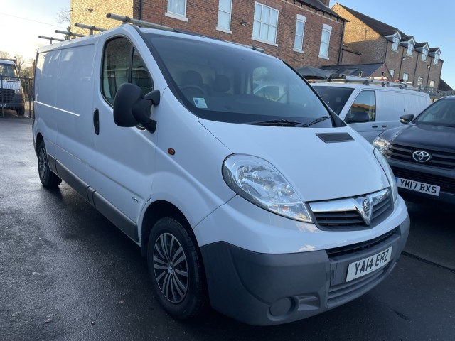 VAUXHALL VIVARO
