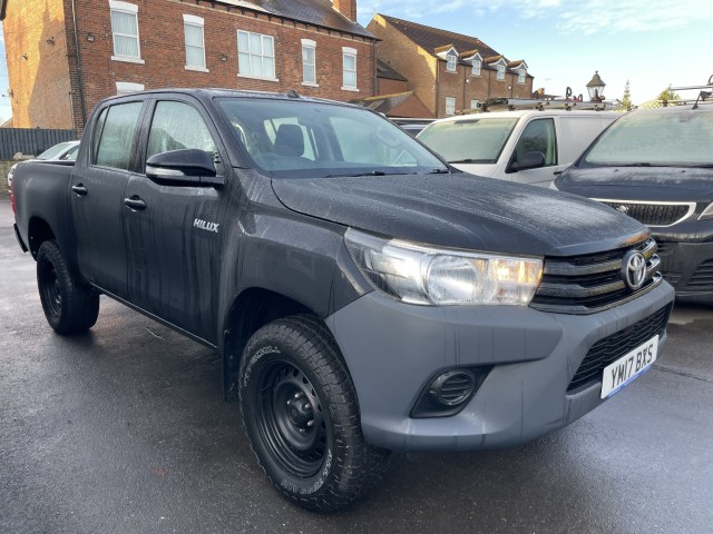 TOYOTA HILUX