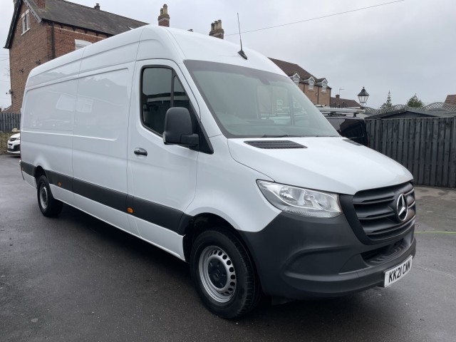 MERCEDES-BENZ SPRINTER