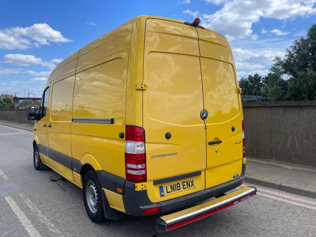 MERCEDES-BENZ SPRINTER