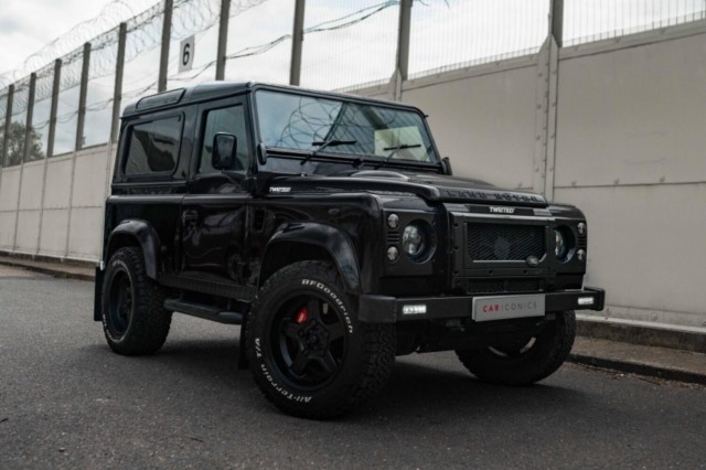 LAND ROVER DEFENDER