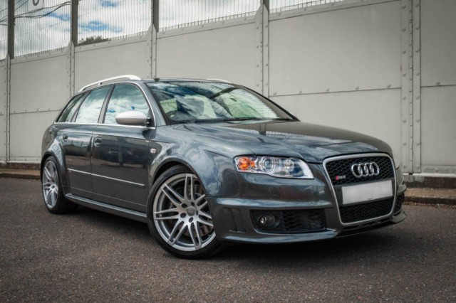 AUDI RS4