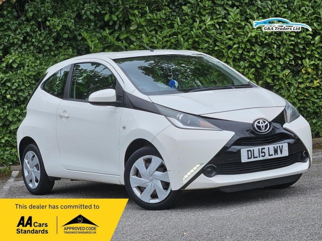 TOYOTA AYGO 1.0 VVT-i x-play Euro 5 3dr Euro 5
