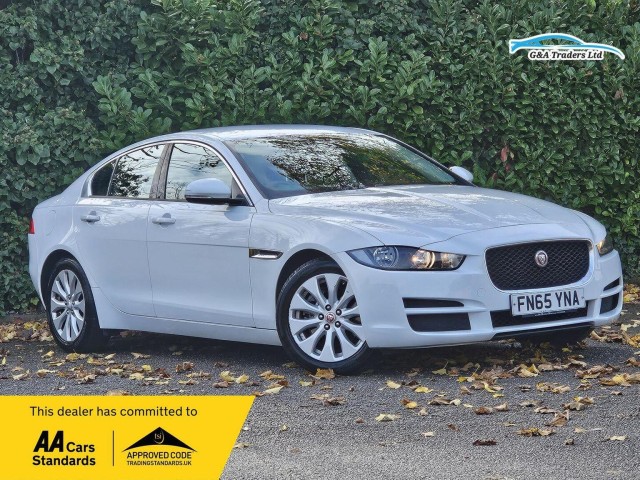 JAGUAR XE 2.0d SE Euro 6 (s/s) 4dr