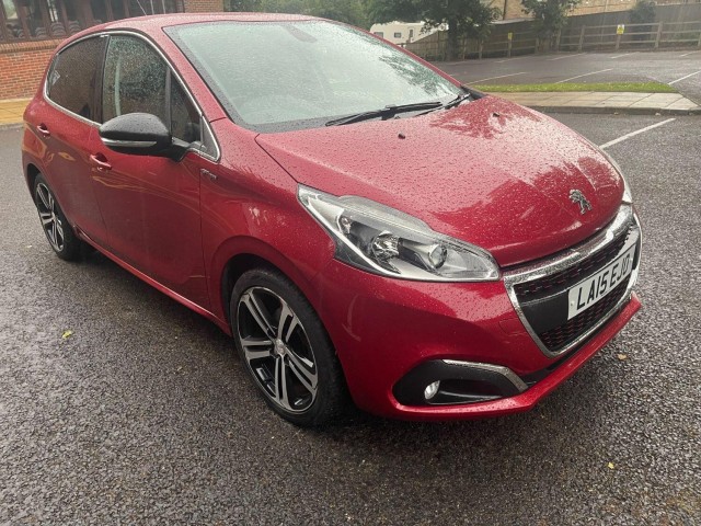 PEUGEOT 208 1.2 PureTech GT Line