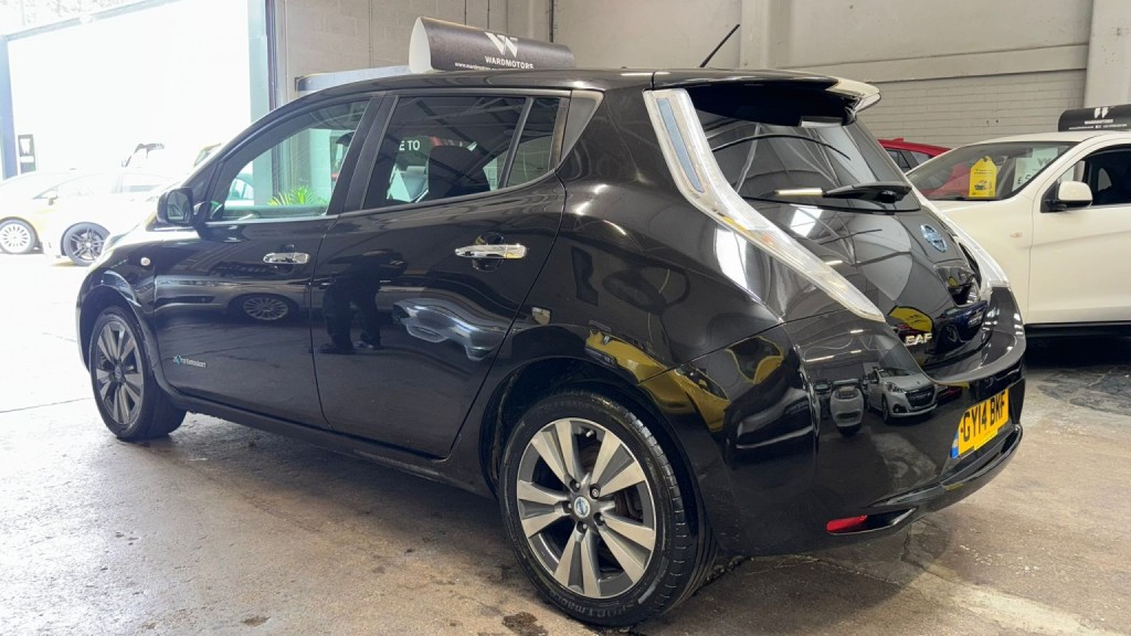 NISSAN LEAF