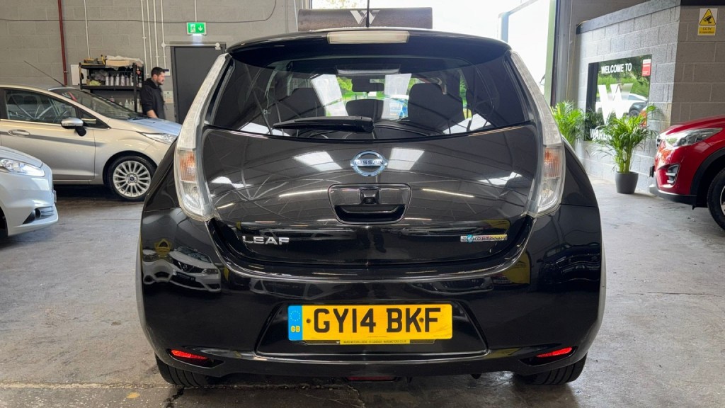 NISSAN LEAF