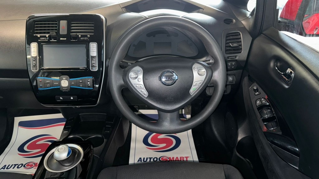 NISSAN LEAF