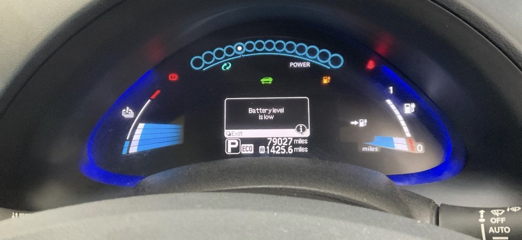 NISSAN LEAF