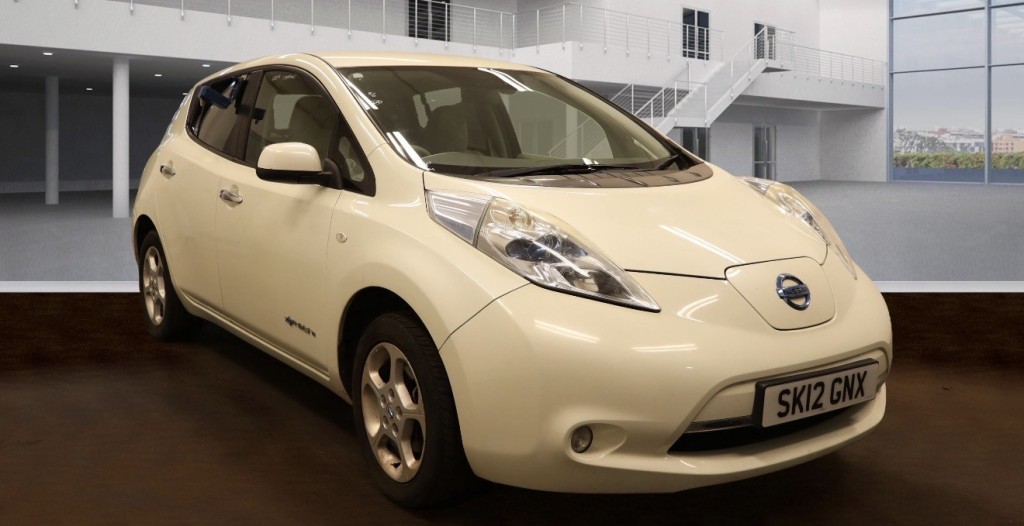 NISSAN LEAF
