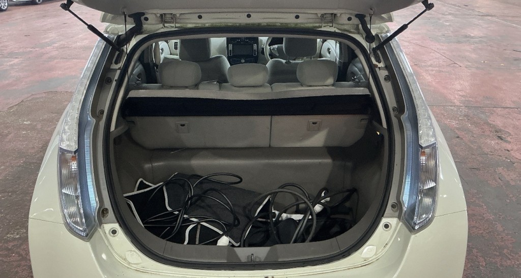 NISSAN LEAF