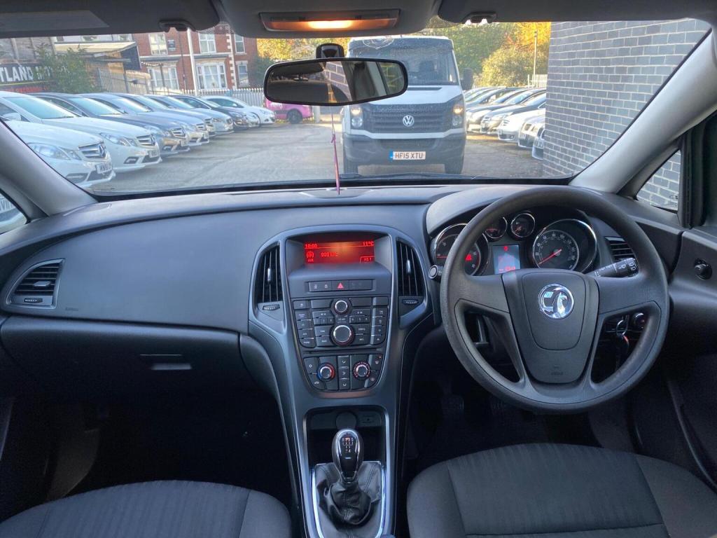 VAUXHALL ASTRA