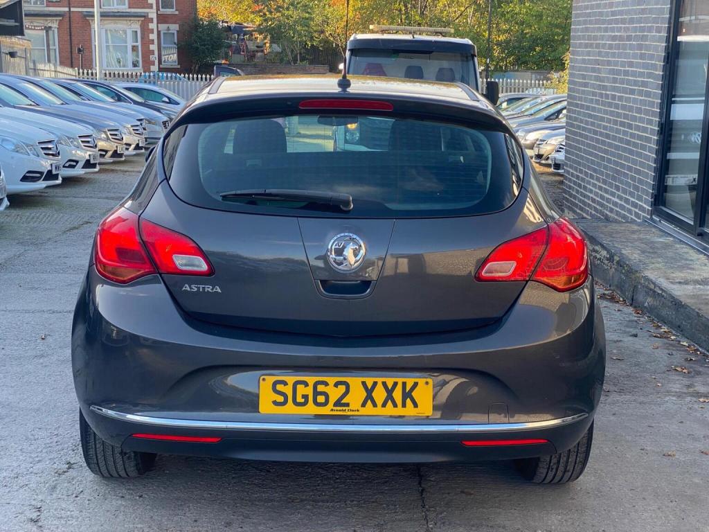 VAUXHALL ASTRA