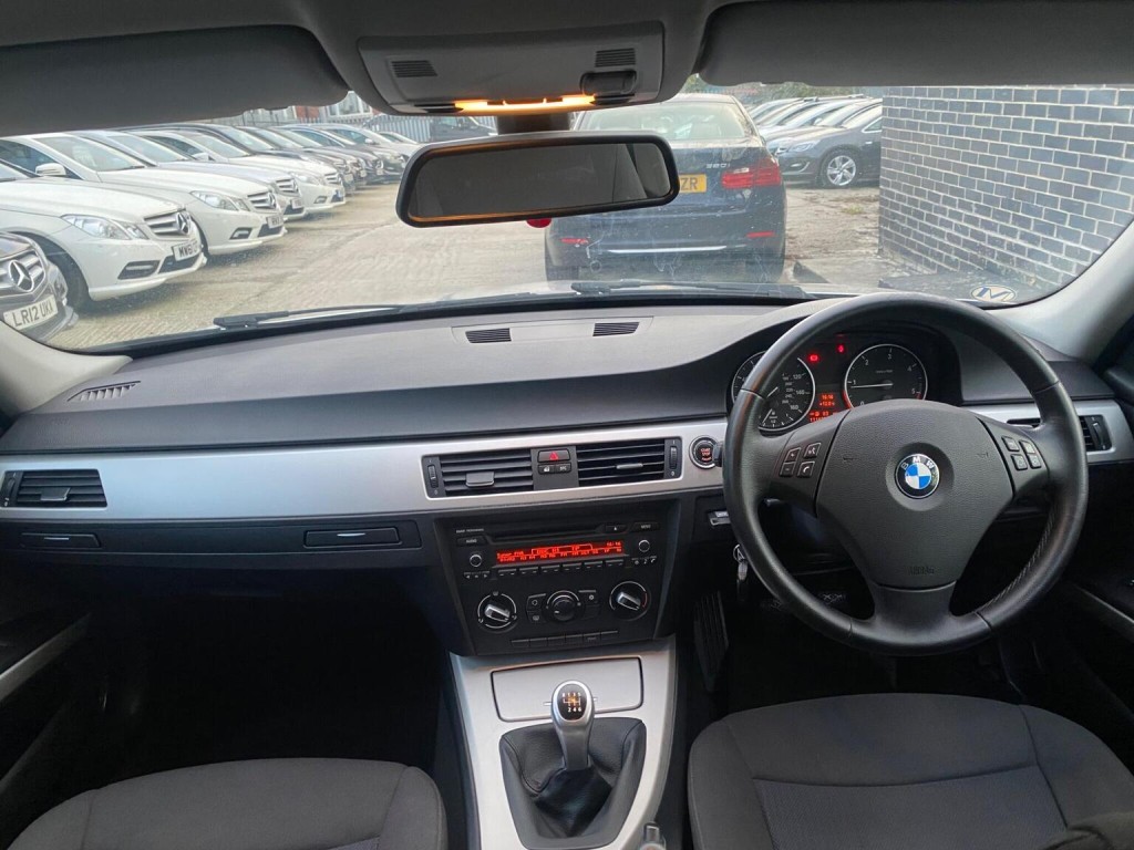 BMW 3 SERIES