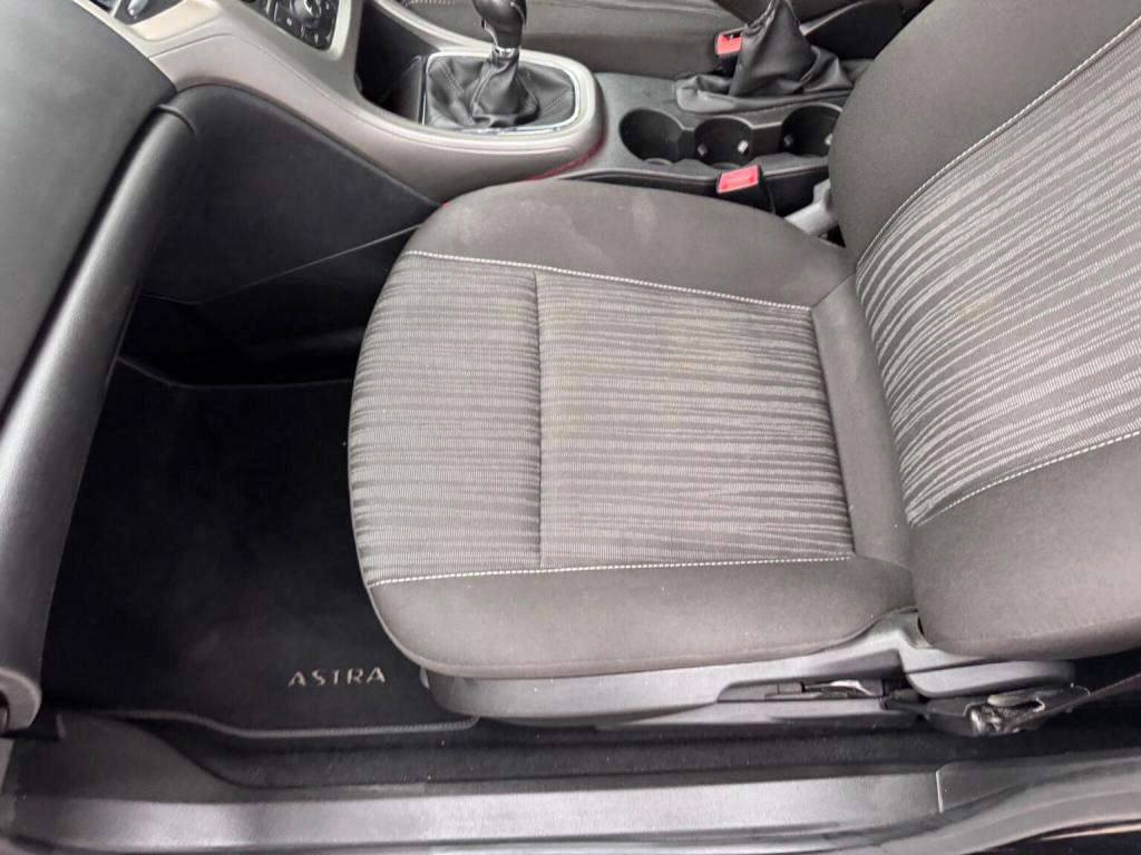 VAUXHALL ASTRA