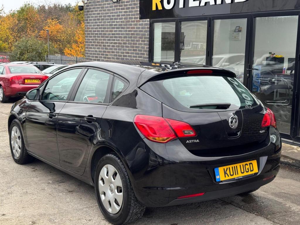 VAUXHALL ASTRA