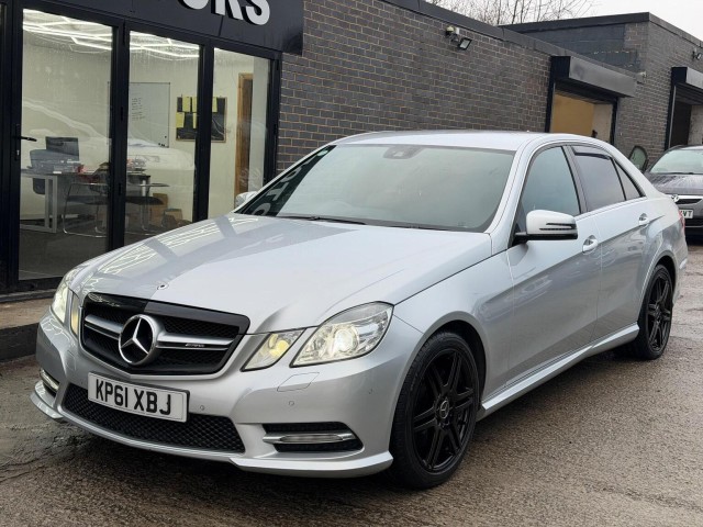 MERCEDES-BENZ E CLASS