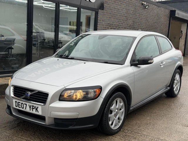 VOLVO C30