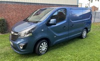 VAUXHALL VIVARO
