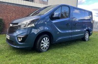 VAUXHALL VIVARO