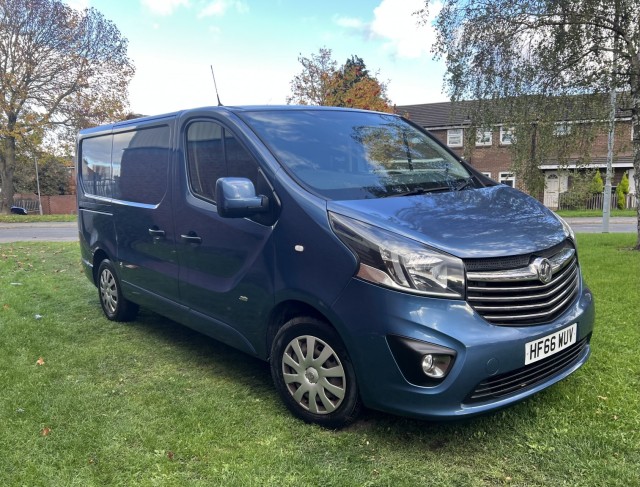VAUXHALL VIVARO