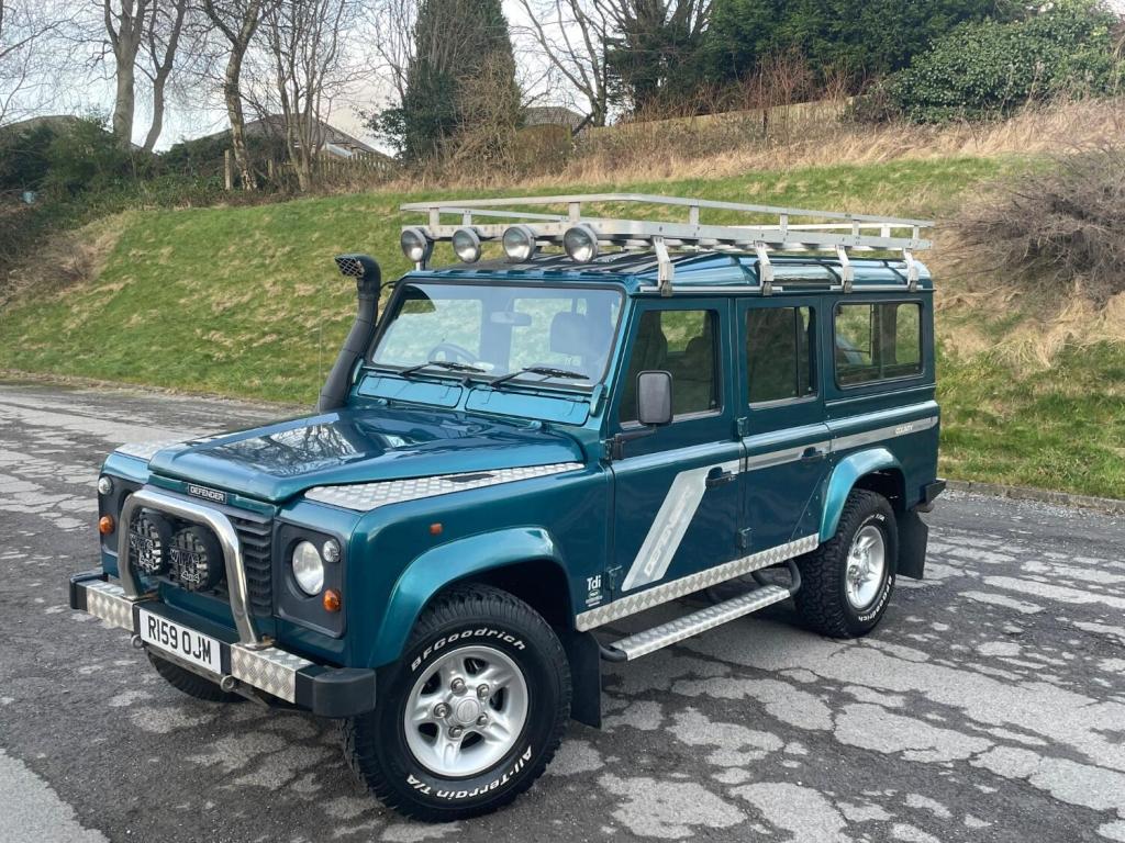 LAND ROVER DEFENDER 110