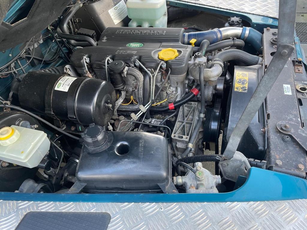 LAND ROVER DEFENDER 110