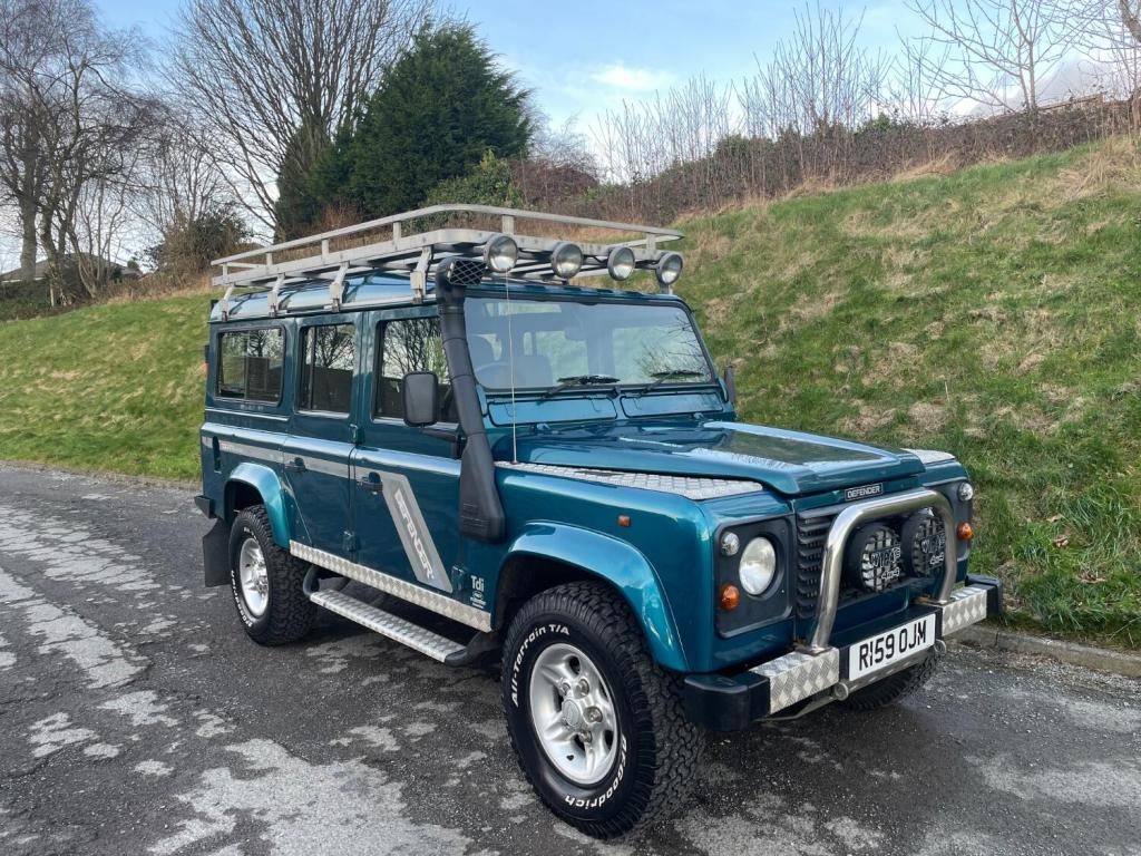LAND ROVER DEFENDER 110