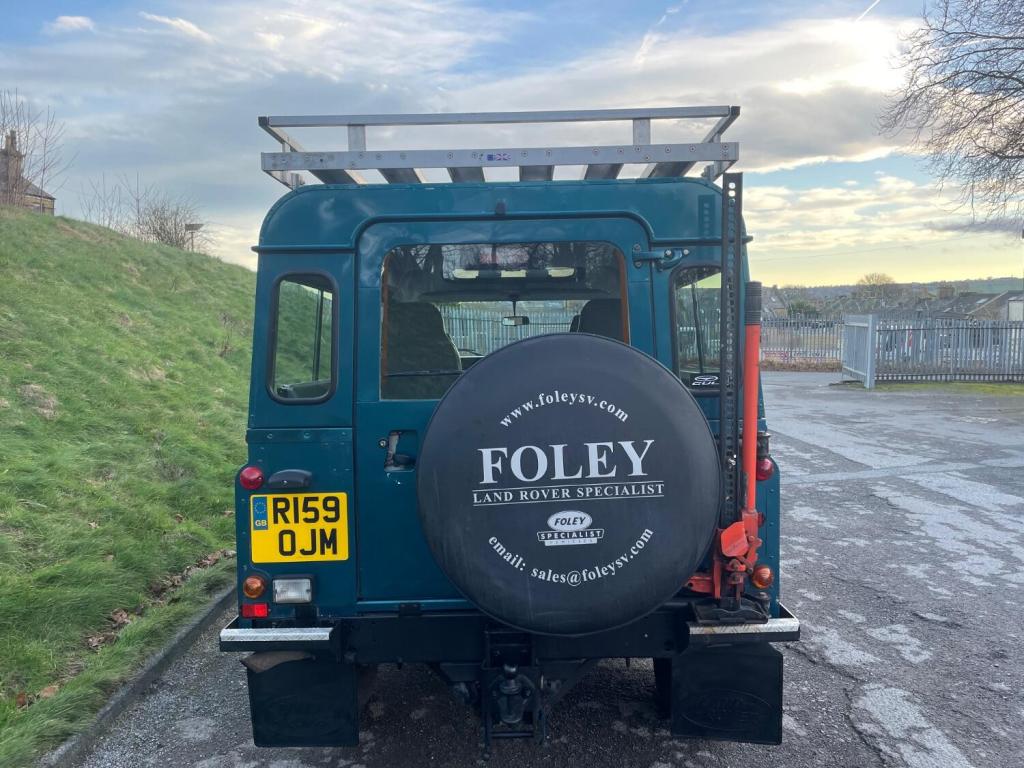 LAND ROVER DEFENDER 110