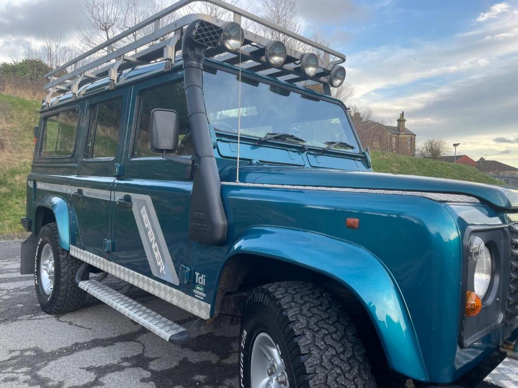 LAND ROVER DEFENDER 110