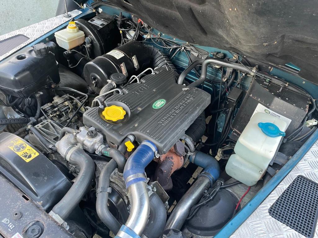 LAND ROVER DEFENDER 110