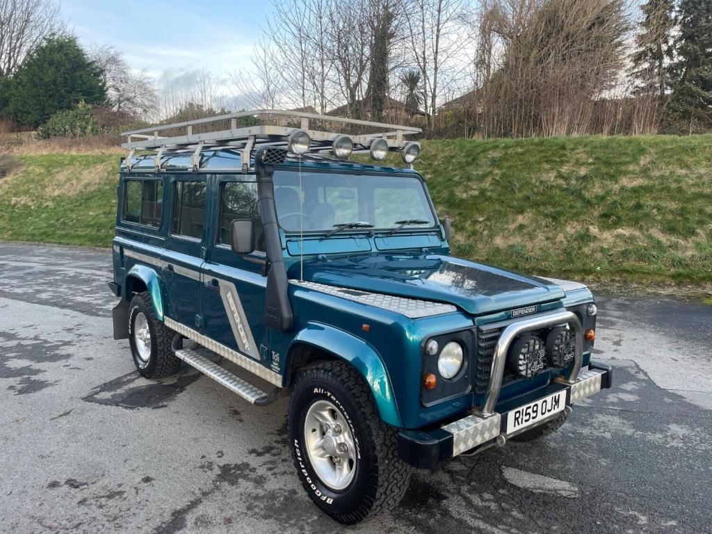 LAND ROVER DEFENDER 110