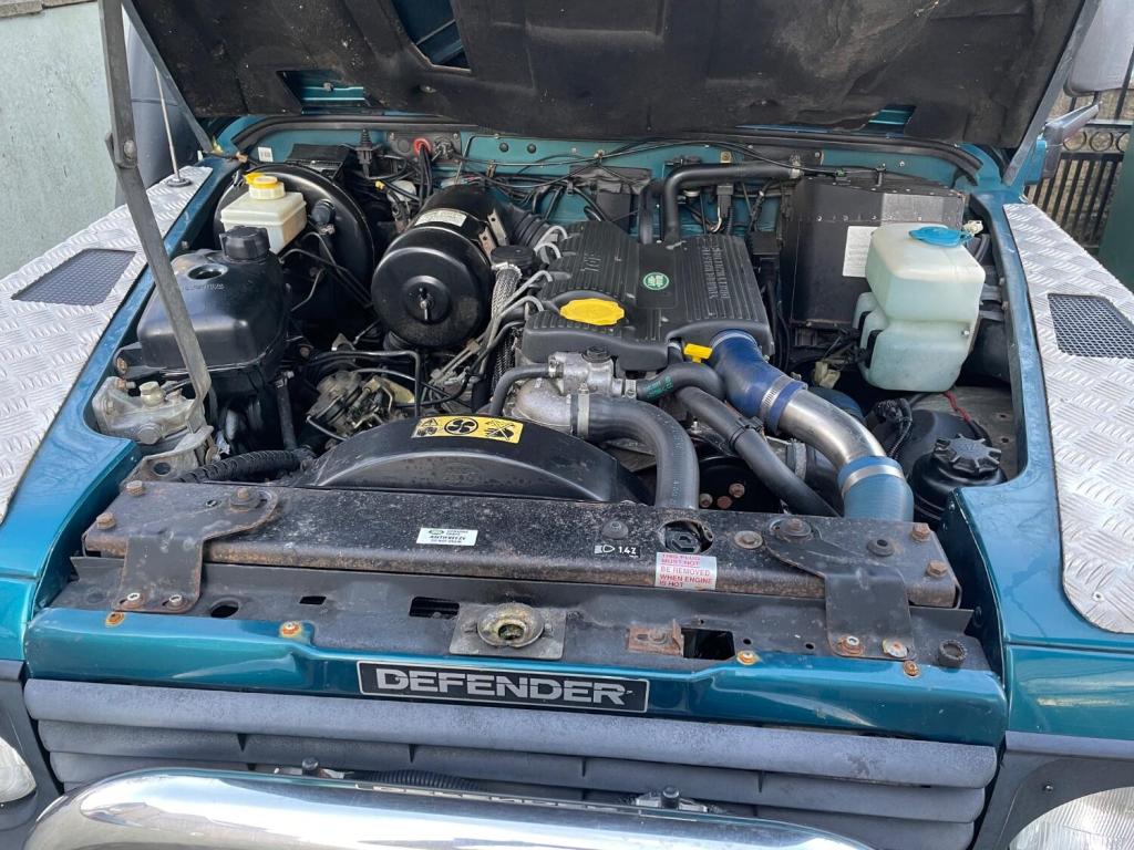 LAND ROVER DEFENDER 110