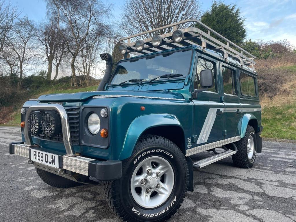 LAND ROVER DEFENDER 110