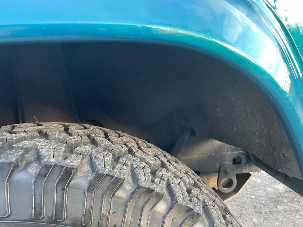 LAND ROVER DEFENDER 110