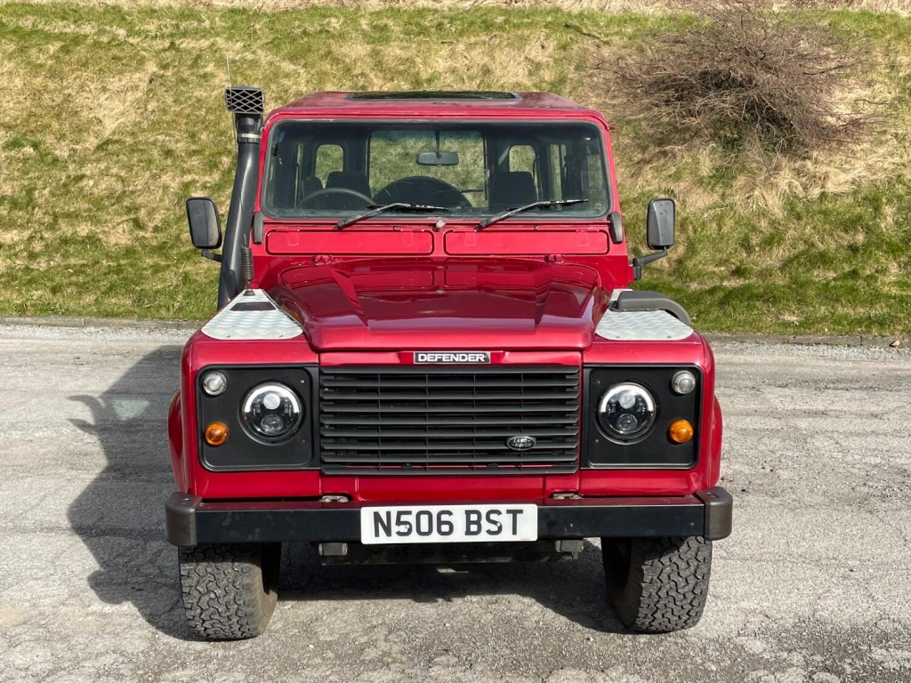 LAND ROVER DEFENDER 90