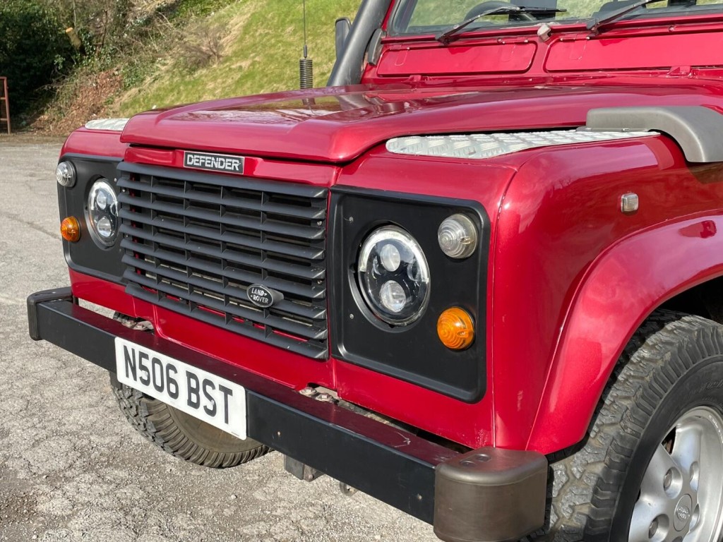 LAND ROVER DEFENDER 90