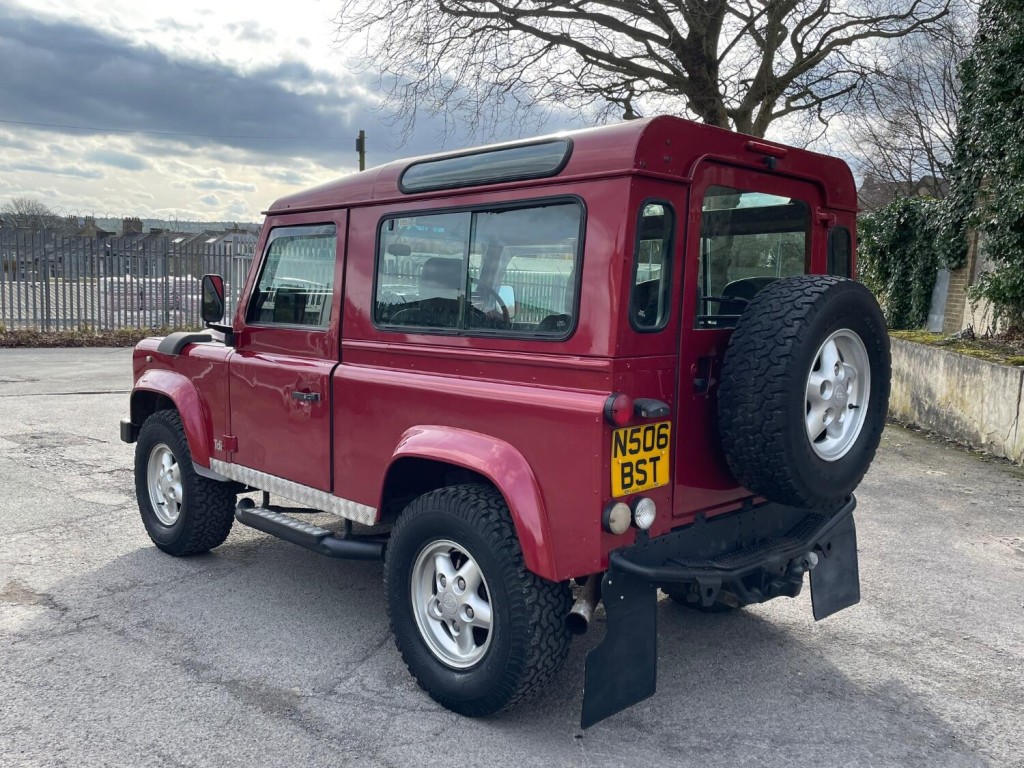LAND ROVER DEFENDER 90