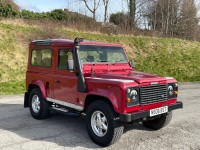 LAND ROVER DEFENDER 90