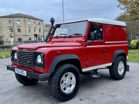LAND ROVER DEFENDER 90