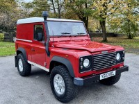 LAND ROVER DEFENDER 90