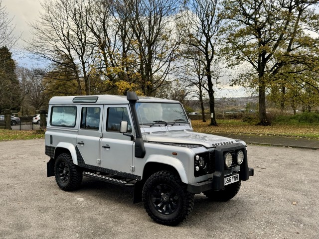 LAND ROVER DEFENDER 110