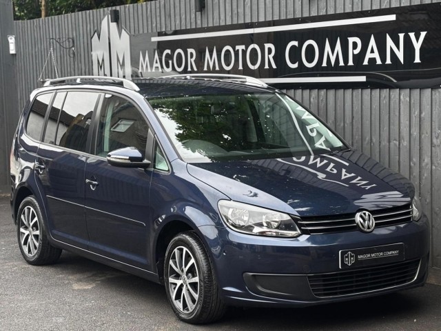 VOLKSWAGEN TOURAN 1.6 TDI SE DSG Euro 5 5dr