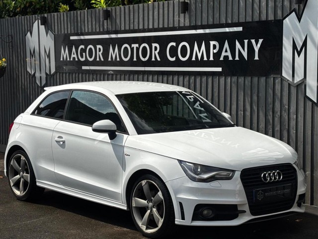 AUDI A1 2.0 TDI Black Edition Euro 5 (s/s) 3dr