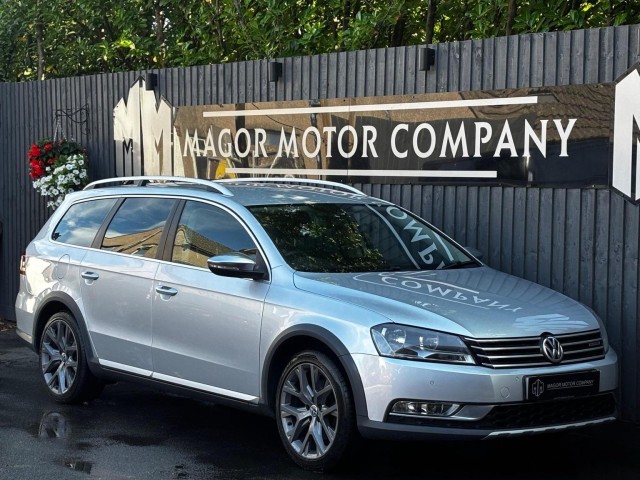 VOLKSWAGEN PASSAT 2.0 TDI BlueMotion Tech Alltrack 4Motion Euro 5 (s/s) 5dr