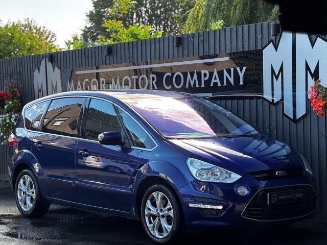 FORD S-MAX 2.0 TDCi Titanium Euro 5 5dr