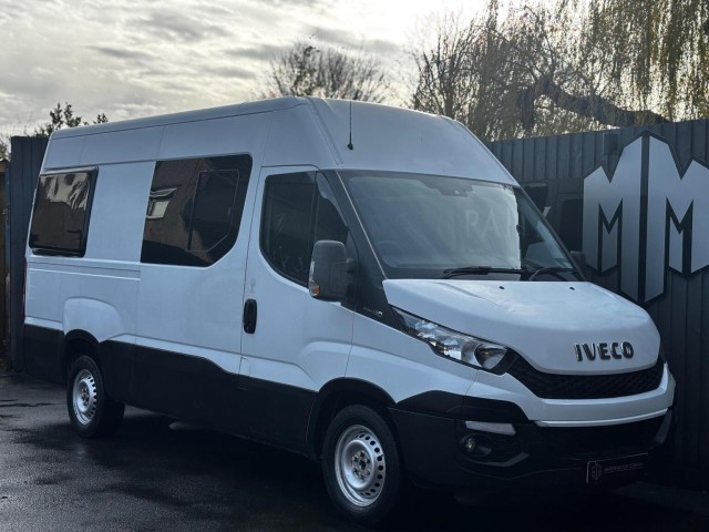 IVECO DAILY 2.3 TD 13V 35S 3000 L1 4dr