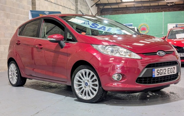 FORD FIESTA 1.4 Titanium